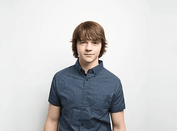 Joel Courtney MN2S
