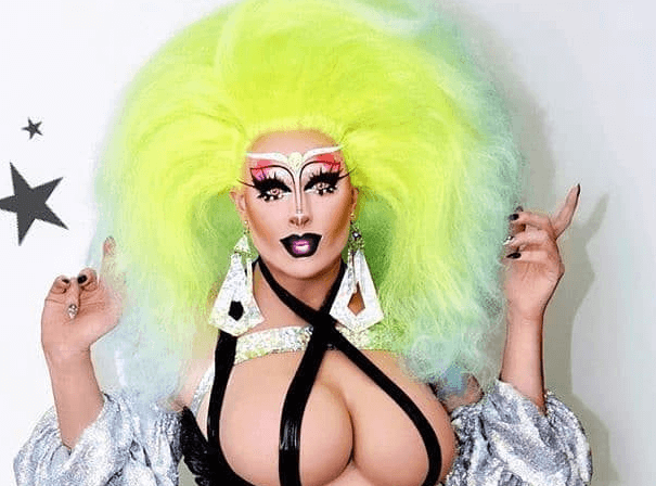 Ophelia Hotass