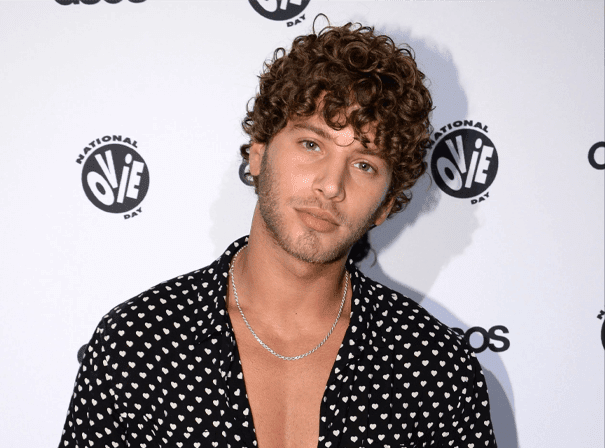 Eyal Booker