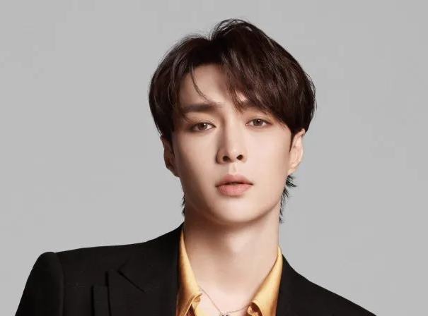 Lay Zhang