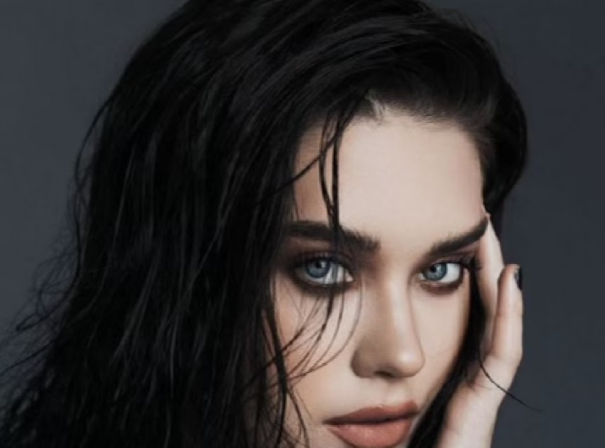 Amanda Steele