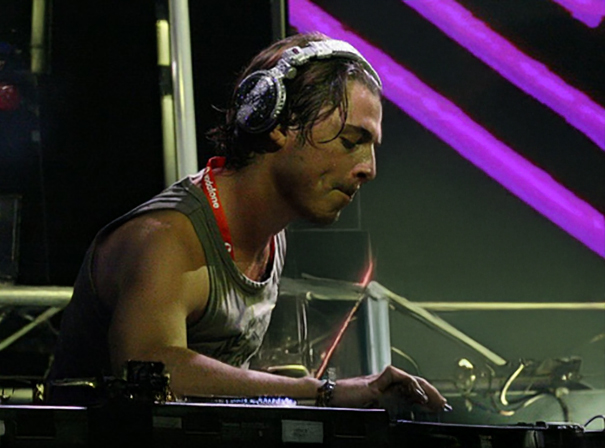 Axwell